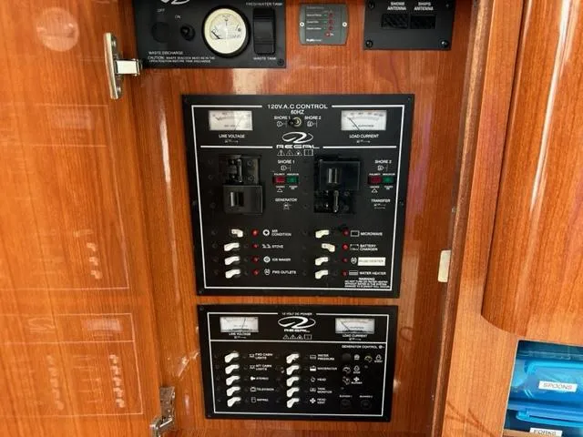 Slide: The Image of Regal 3060 Window Express 2010 - 54