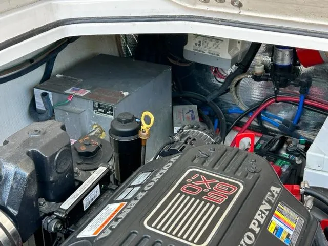 Slide: The Image of Regal 3060 Window Express 2010 - 76