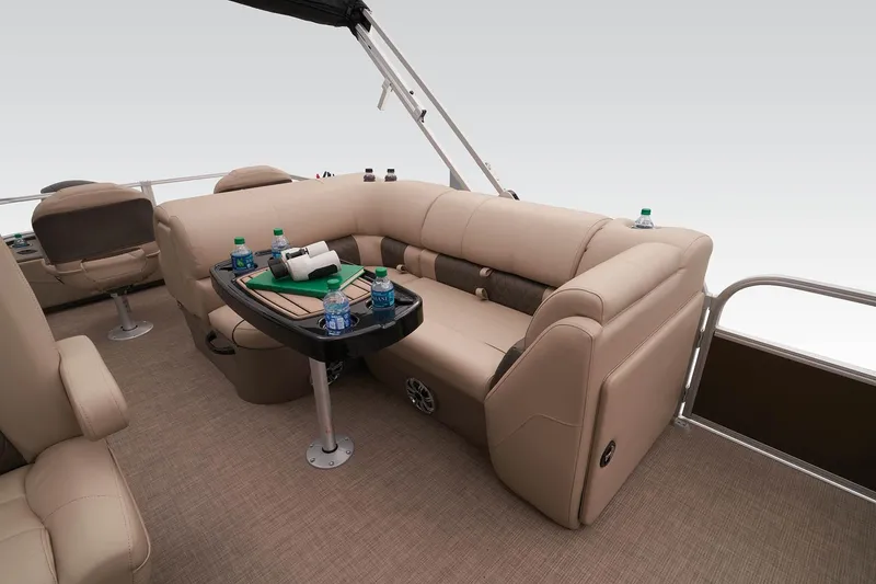 Slide: The Image of Sun Tracker SportFish 22 DLX 2023 - 35