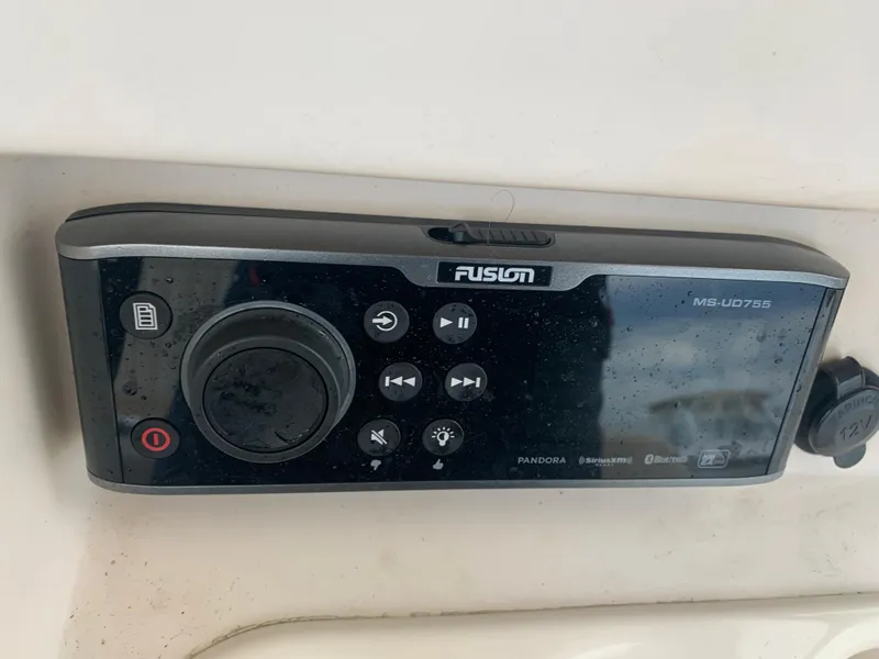 Slide: The Image of Fusion MS-UD755 marine stereo on a 2013 Grady-White Canyon 271 boat. - 31
