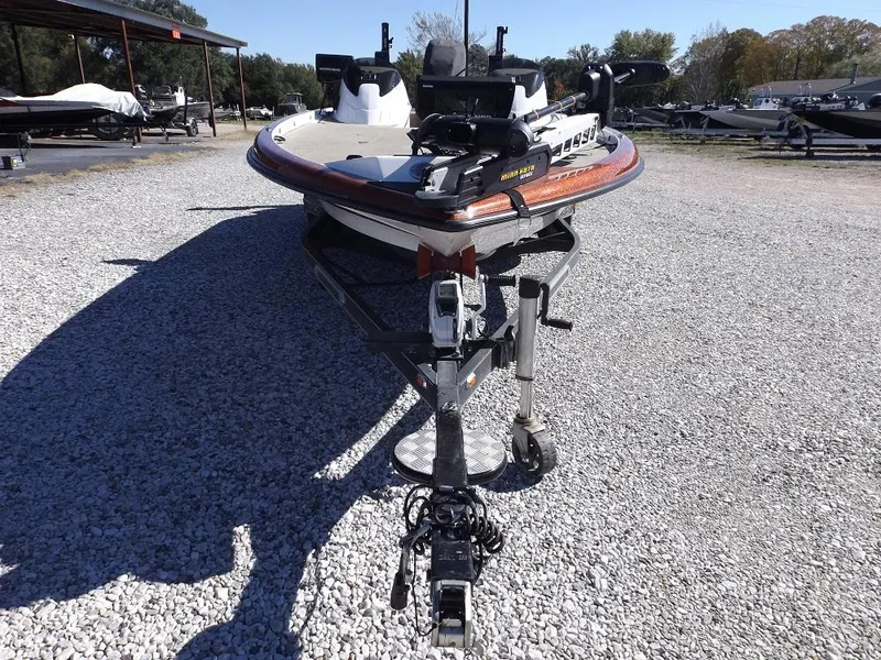 Slide: The Image of 2017 Legend V21 boat on a gravel lot, front view. - 3