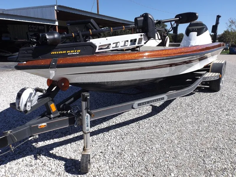 Slide: The Image of 2017 Legend V21 boat on a trailer with Minn Kota trolling motor. - 5