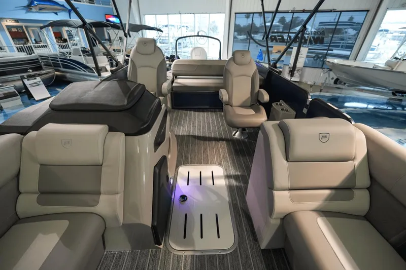 Slide: The Image of Premier 230 Solaris 2024 - 10