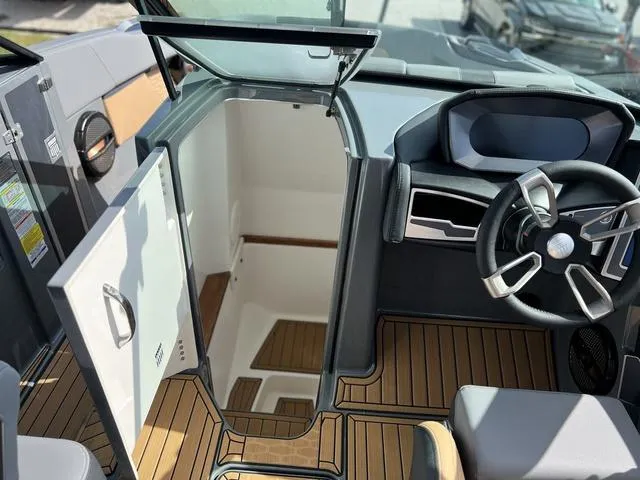 Slide: The Image of MasterCraft X26 2024 - 10