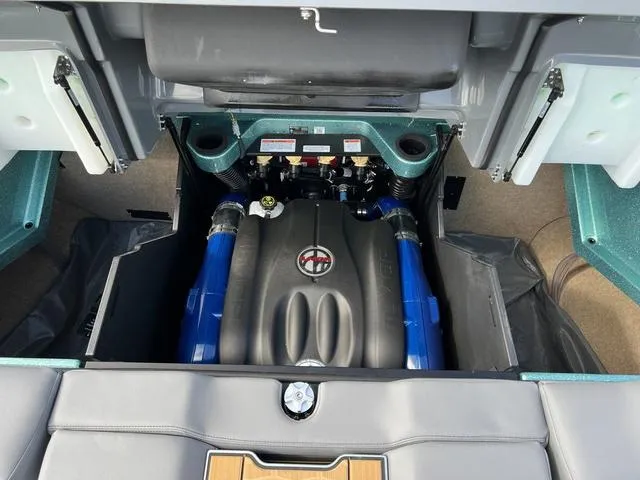 Slide: The Image of MasterCraft X26 2024 - 14