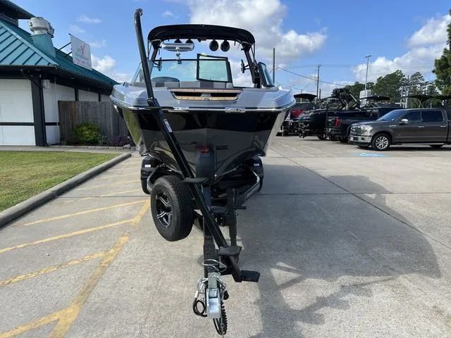 Slide: The Image of MasterCraft X26 2024 - 24