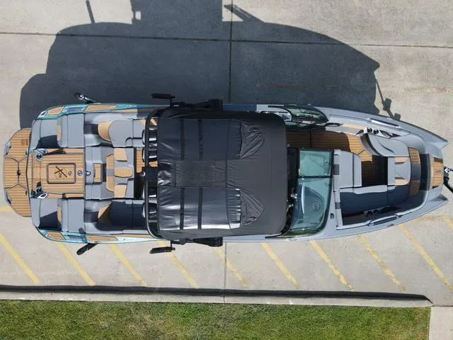 Slide: The Image of MasterCraft X26 2024 - 3