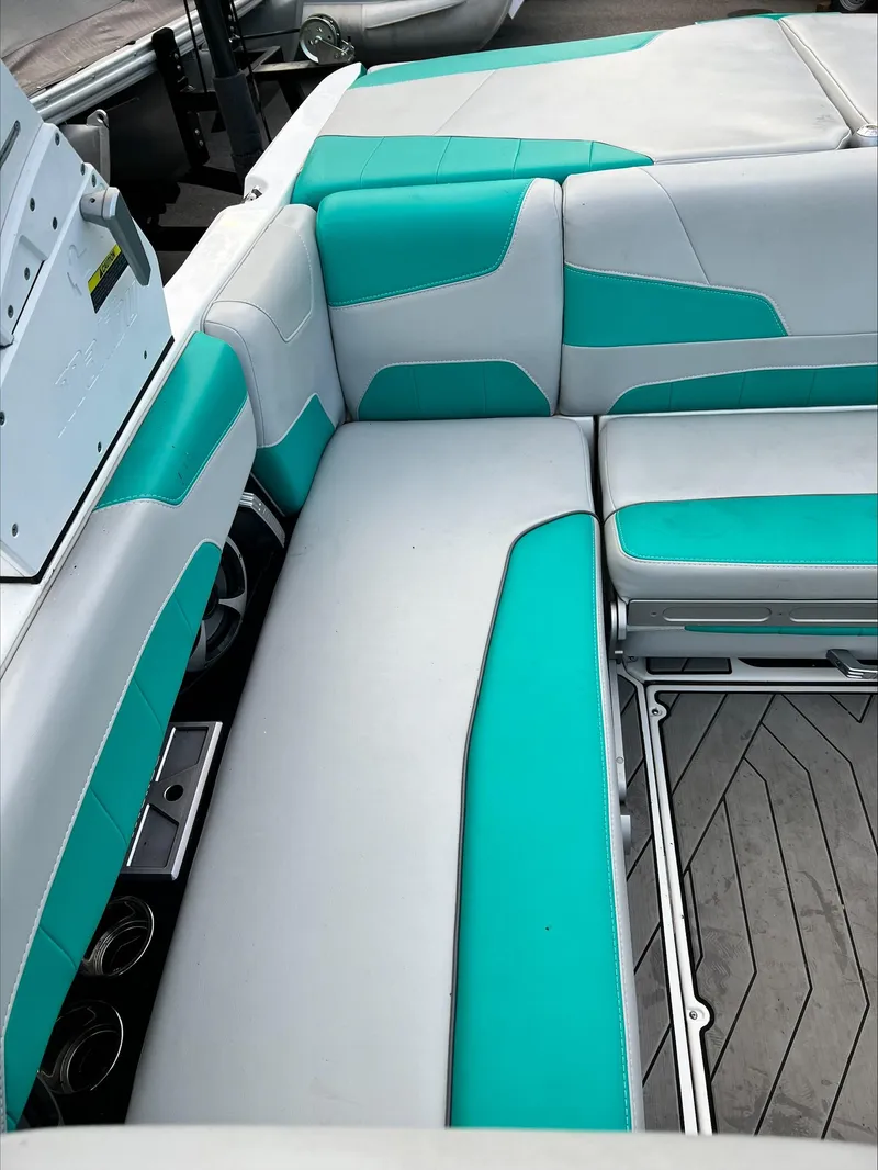 Slide: The Image of Malibu Wakesetter 22LSV 2019 - 11