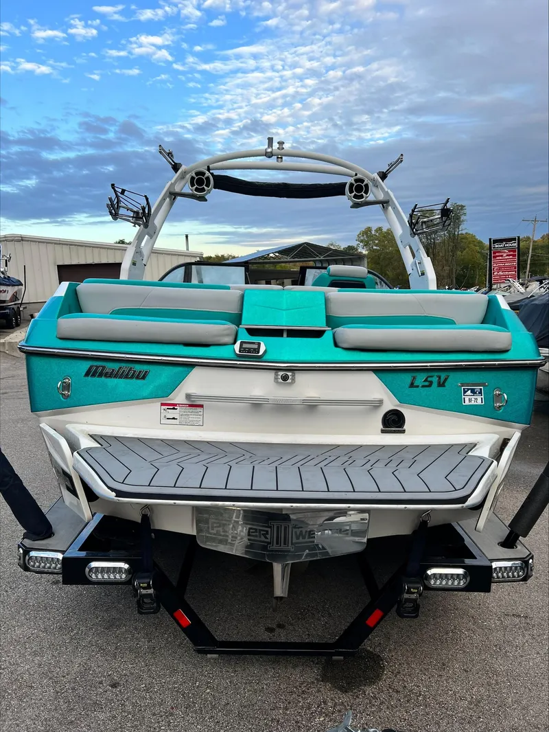Slide: The Image of Malibu Wakesetter 22LSV 2019 - 13