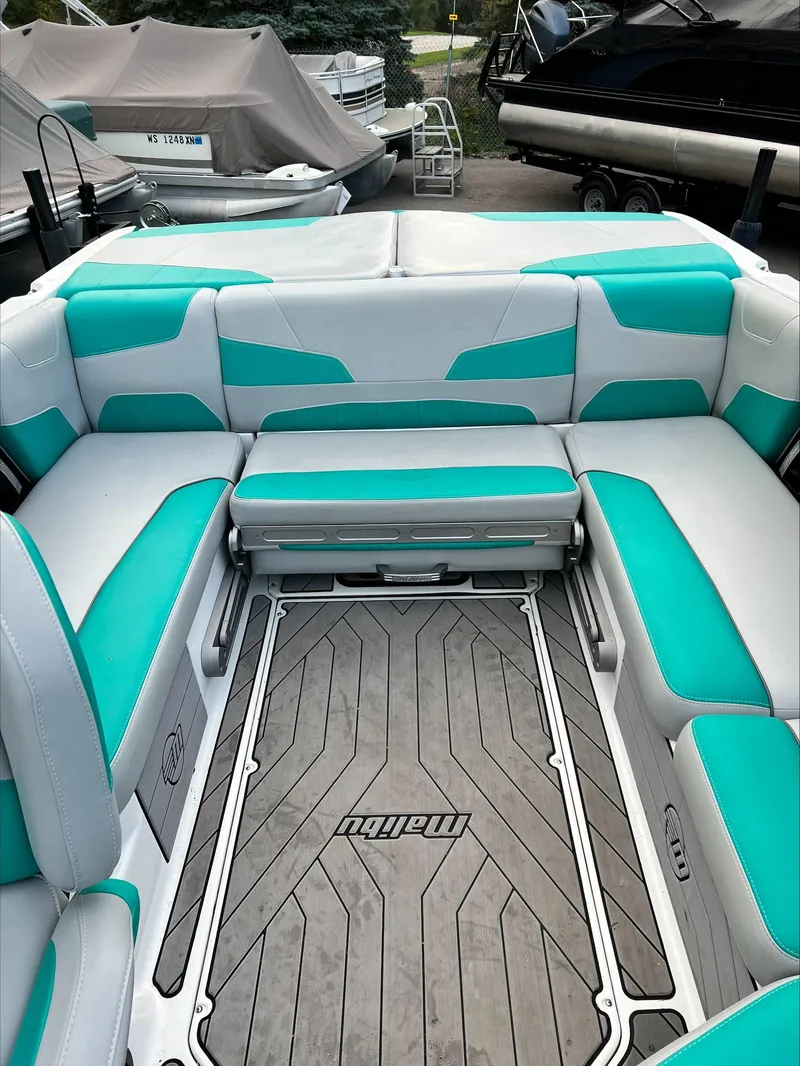 Slide: The Image of Malibu Wakesetter 22LSV 2019 - 6