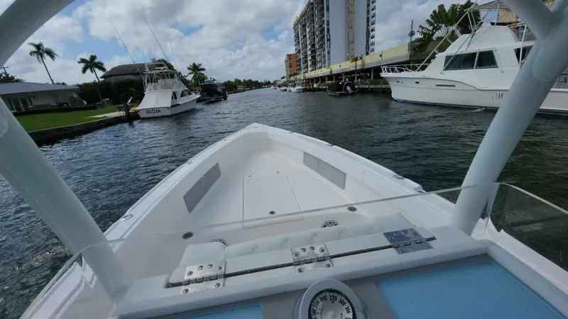 Slide: The Image of CG Boat Works 35 M-Series 2023 - 114