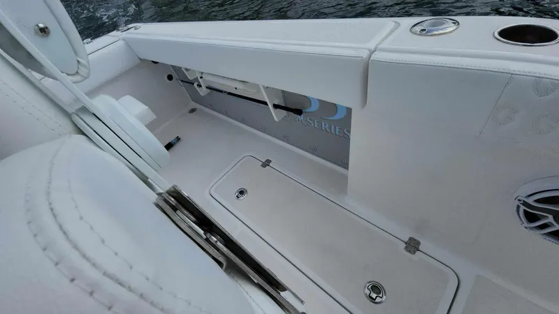 Slide: The Image of CG Boat Works 35 M-Series 2023 - 120