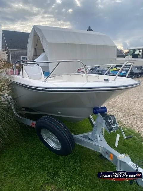 Slide: The Image of 2024 Boston Whaler 160 Super Sport on trailer at Hampton Watercraft & Marine. - 28