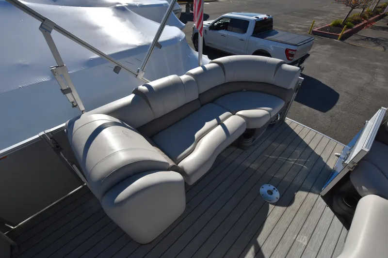 Slide: The Image of 2020 Avalon 2585 ENT SaltWater Series boat with spacious seating area. - 12