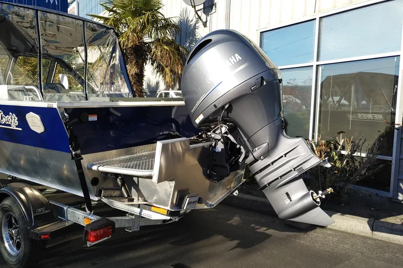 Slide: The Image of 2024 Hewescraft 180 Pro-V ET boat with Yamaha outboard motor. - 7