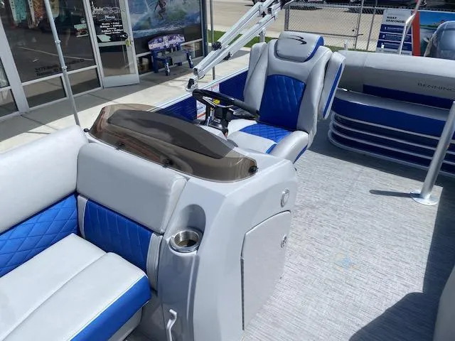 Slide: The Image of Bennington 23LSBST 2022 - 17