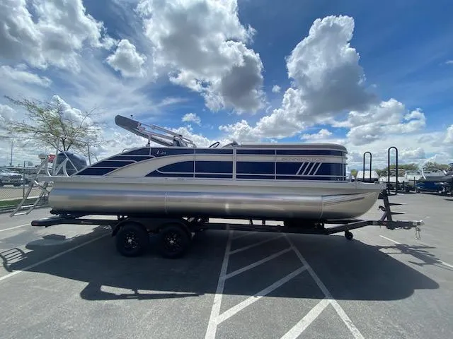 Slide: The Image of Bennington 23LSBST 2022 - 5