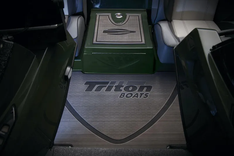 Slide: The Image of Triton 20XP Patriot 2024 - 59