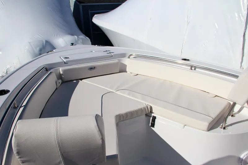 Slide: The Image of Sea Hunt Ultra 229 2024 - 50