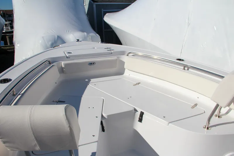 Slide: The Image of Sea Hunt Ultra 229 2024 - 51