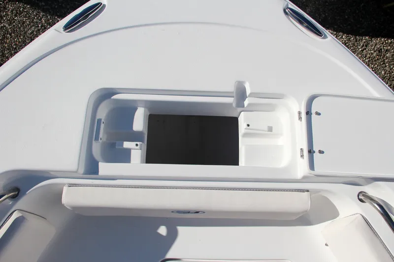 Slide: The Image of Sea Hunt Ultra 229 2024 - 56