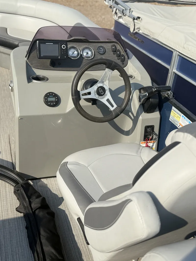 Slide: The Image of Veranda VISTA VIEW 22 REAR COUCH 2021 - 20