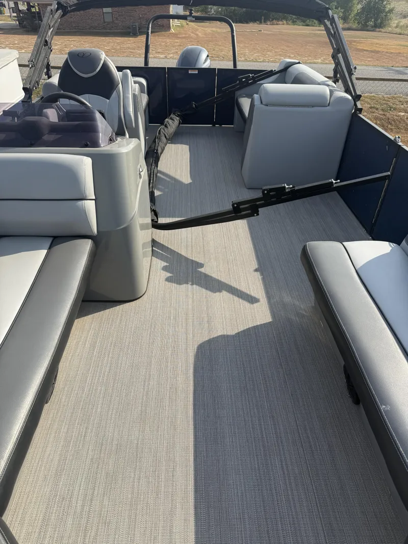 Slide: The Image of Veranda VISTA VIEW 22 REAR COUCH 2021 - 12