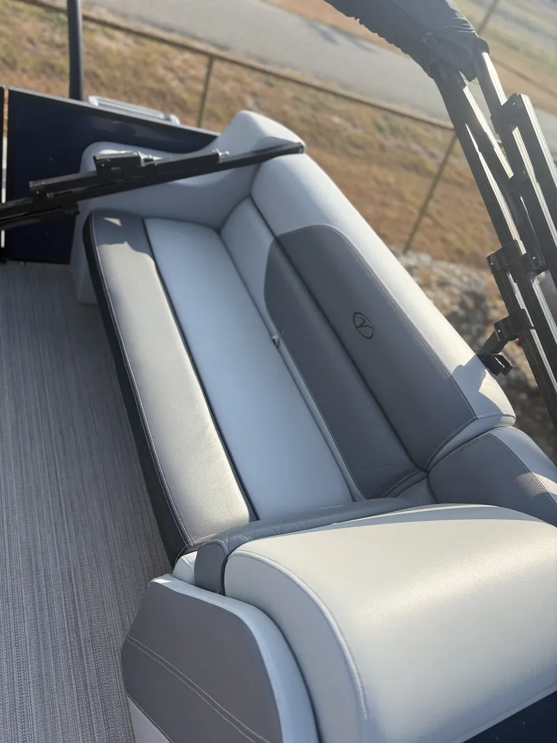 Slide: The Image of Veranda VISTA VIEW 22 REAR COUCH 2021 - 22