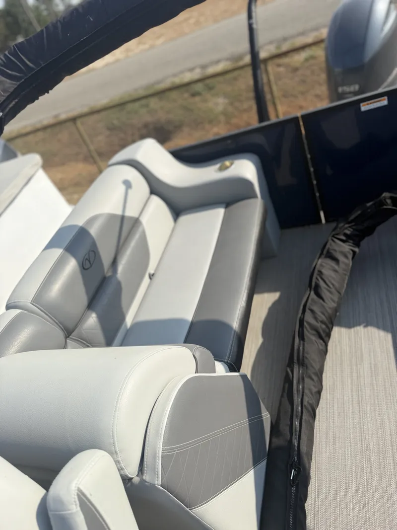 Slide: The Image of Veranda VISTA VIEW 22 REAR COUCH 2021 - 23