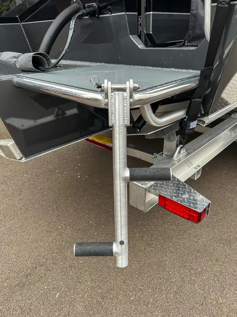 Slide: The Image of North River 25 Seahawk Fastback 2026 - 24