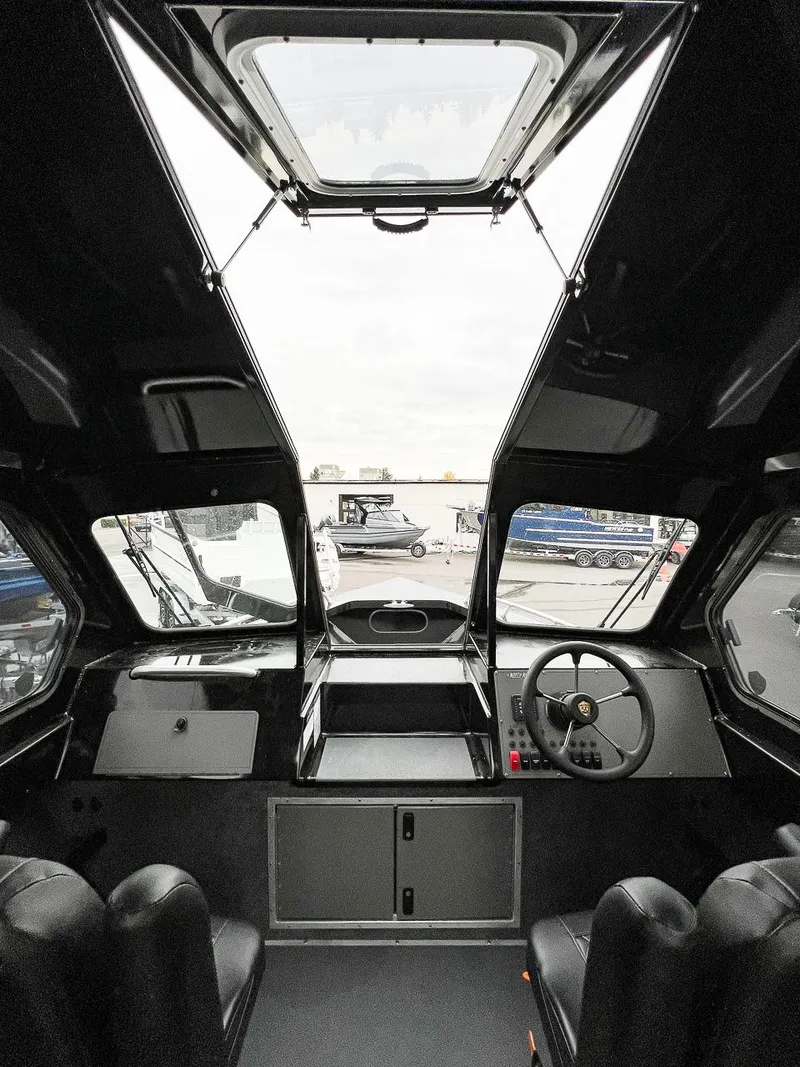 Slide: The Image of North River 25 Seahawk Fastback 2026 - 9