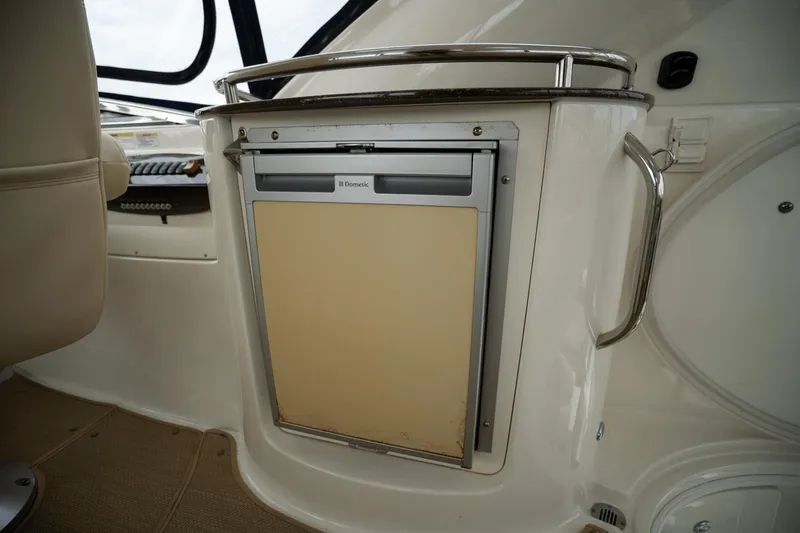 Slide: The Image of Meridian 441 Sedan 2013 - 33