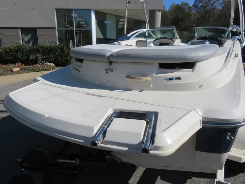 Slide: The Image of 2008 Sea Ray 195 Sport boat rear view with swim platform and ladder. - 10