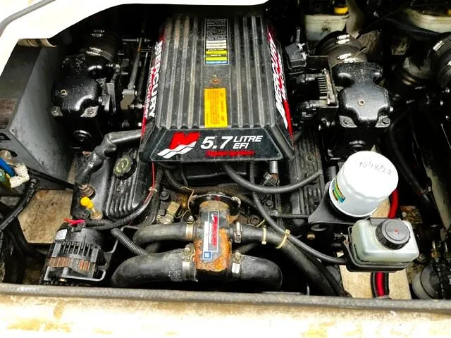 Slide: The Image of Regal 2960 Commodore Cruiser 2001 - 54