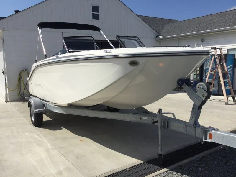 The Image of Bayliner 190EL 2024 - 1