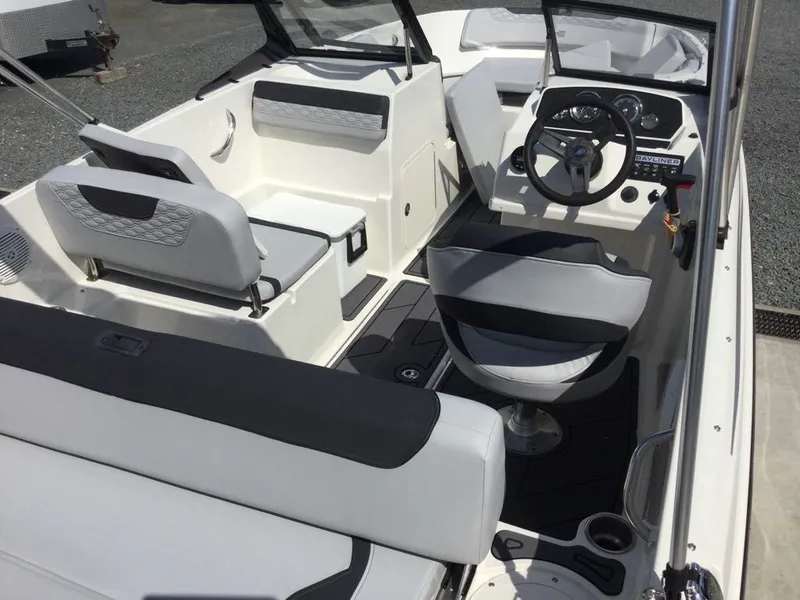 Slide: The Image of Bayliner 190EL 2024 - 11