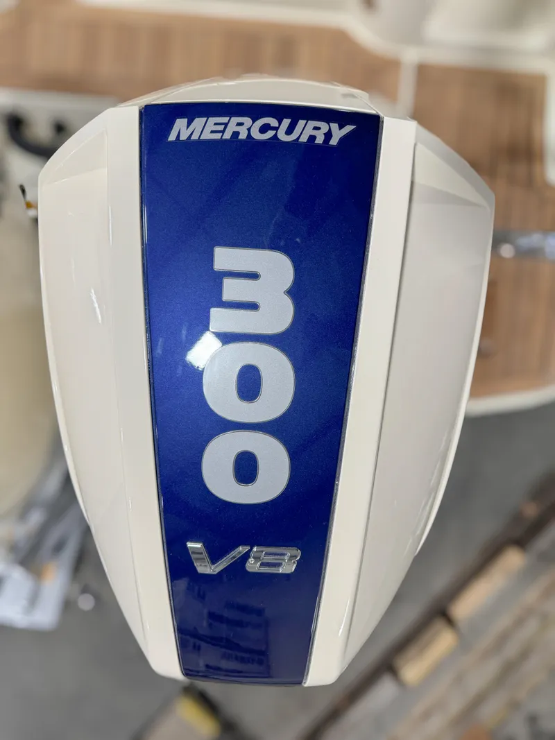 Slide: The Image of Chris-Craft Calypso 28 - 18