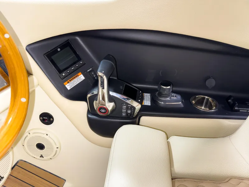 Slide: The Image of Chris-Craft Calypso 28 - 2