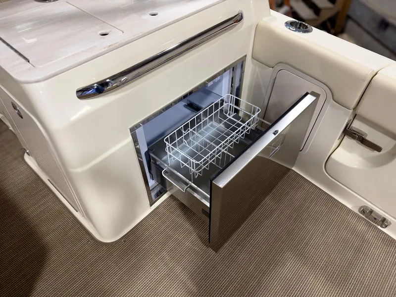 Slide: The Image of Chris-Craft Calypso 28 - 22