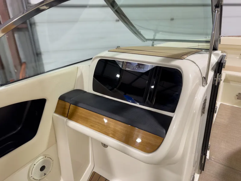 Slide: The Image of Chris-Craft Calypso 28 - 3