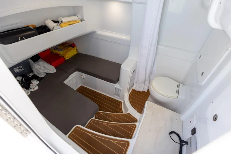 Slide: The Image of Yellowfin 42 Offshore 2023 - 51