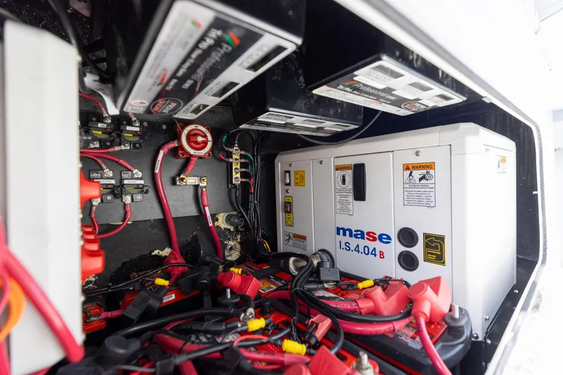 Slide: The Image of Yellowfin 42 Offshore 2023 - 67