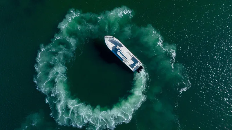 Slide: The Image of Yellowfin 42 Offshore 2023 - 71