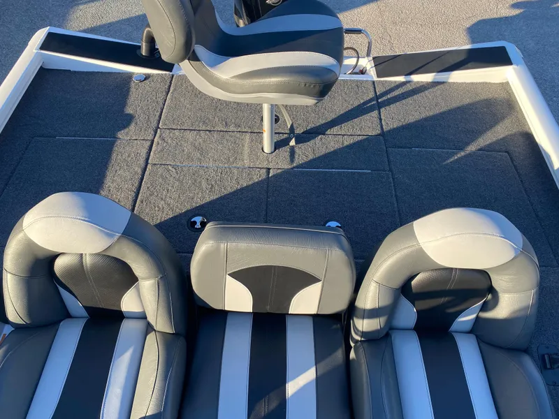 Slide: The Image of 2024 Vexus AVX181 - 16