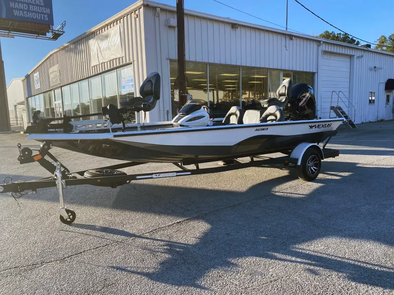 Slide: The Image of 2024 Vexus AVX181 - 2