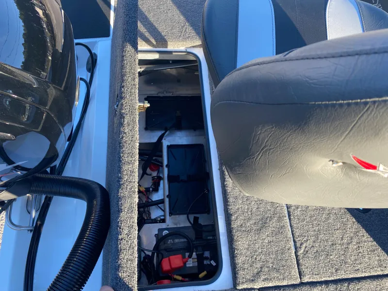 Slide: The Image of 2024 Vexus AVX181 - 22