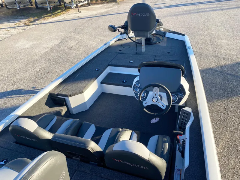 Slide: The Image of 2024 Vexus AVX181 - 9