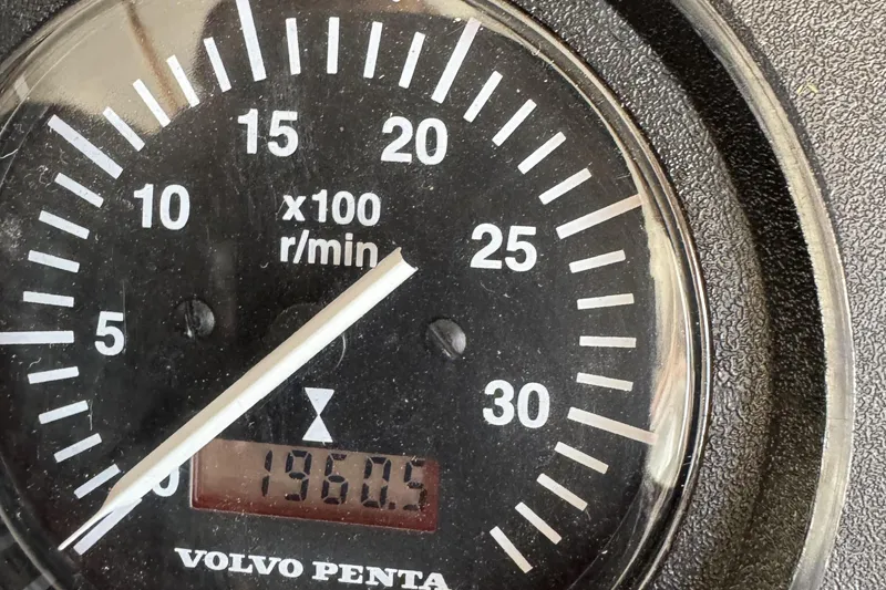 Slide: The Image of Volvo Penta tachometer showing 1960.5 hours on Ocean Alexander Classico 450, 1999 model. - 12