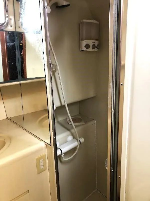 Slide: The Image of Shower area in 1999 Ocean Alexander Classico 450 yacht bathroom. - 19