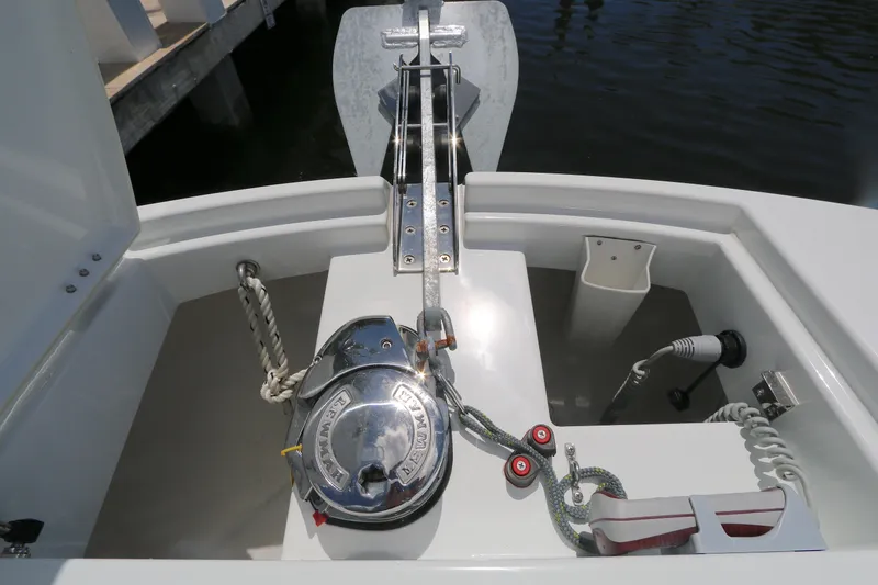 Slide: The Image of Beneteau FLYER 9 SPACE DECK 2022 anchor system and deck details. - 10